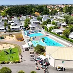 אתר קמפינג Mobil-home 4 Pers Avec Terrasse A - Api-1-52-438