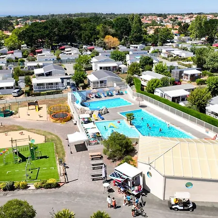 Kemping Mobil-home 4 Pers Avec Terrasse A - Api-1-52-438