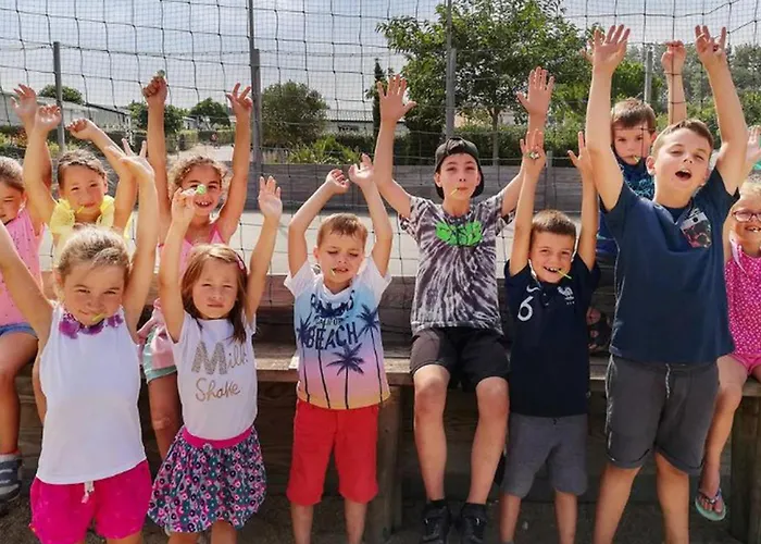 אתר קמפינג Mobil-home 4 Pers Avec Terrasse A - Api-1-52-438 *