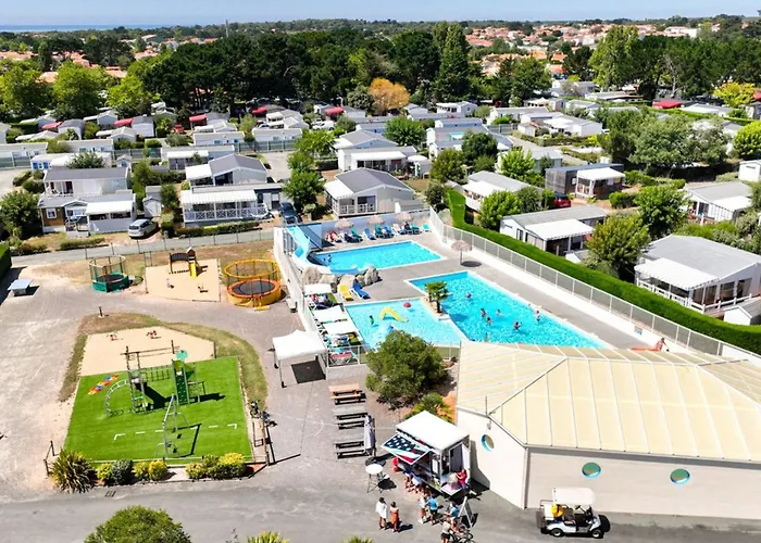 אתר קמפינג Mobil-home 4 Pers Avec Terrasse A - Api-1-52-438